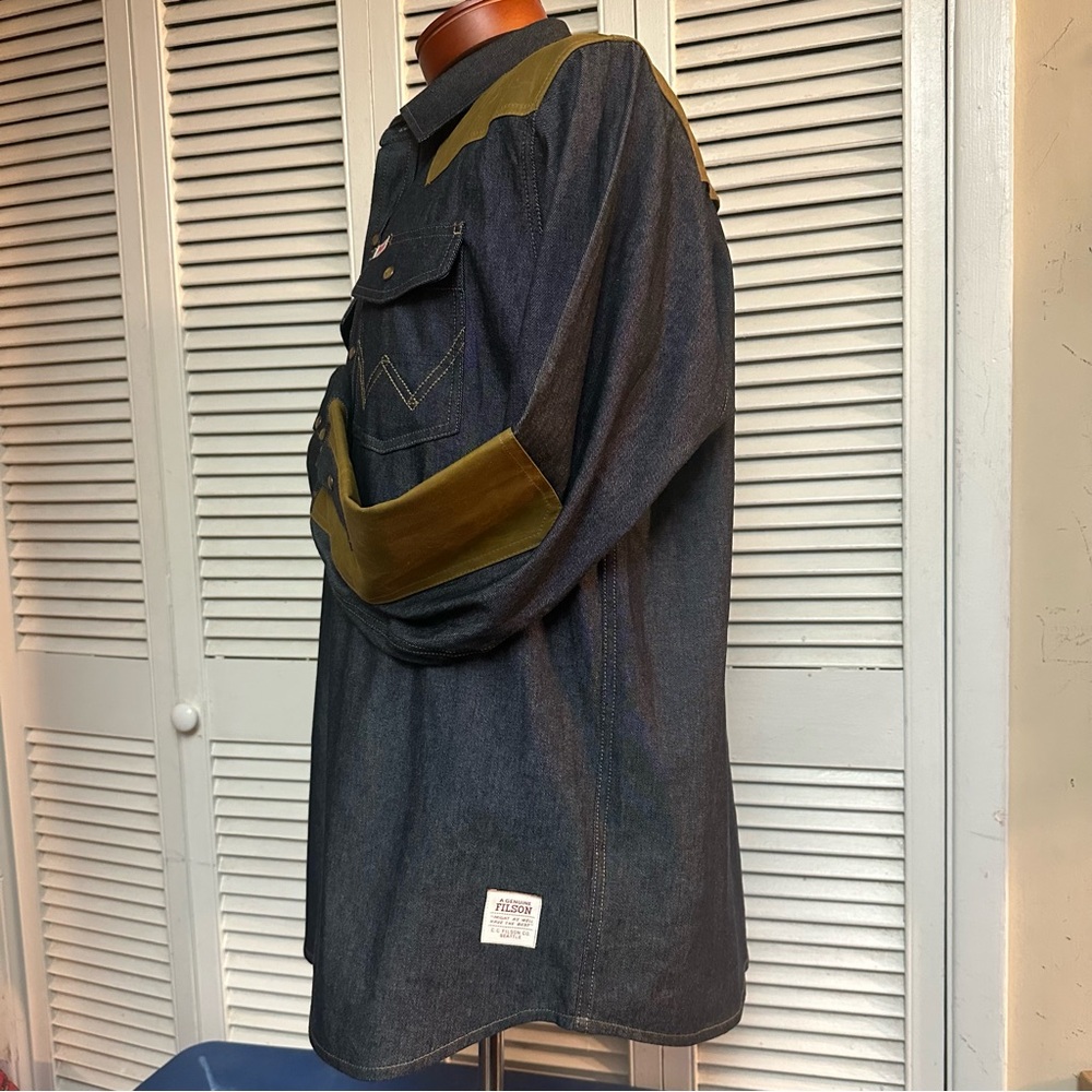 WRANGLER / FILSON Size LARGE The Adventure Shirt - Picture 4 of 11